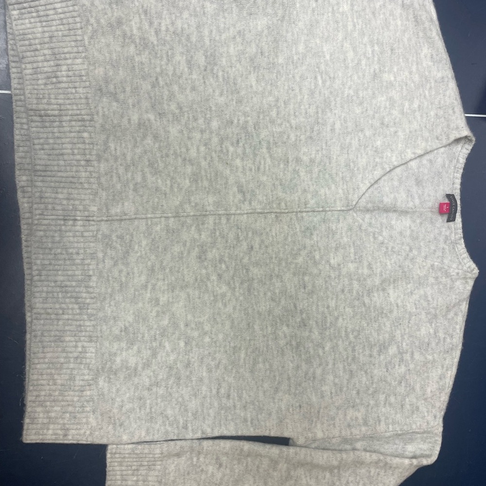Vince camuto layering v neck Gray Sweater soft